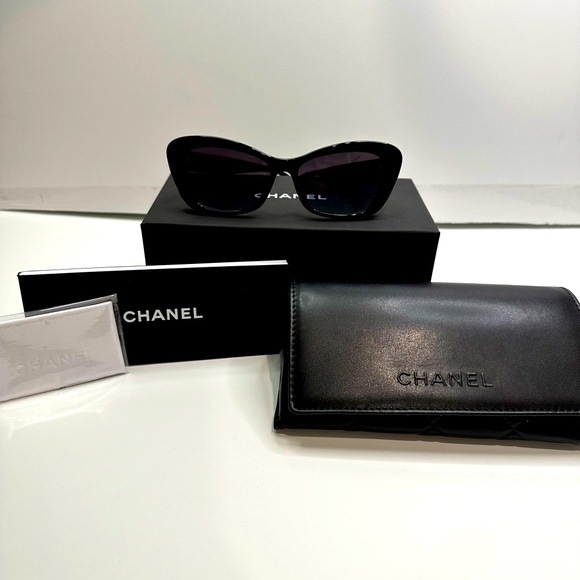 CHANEL Accessories Chanel Sunglasses Authentic Euc Poshmark